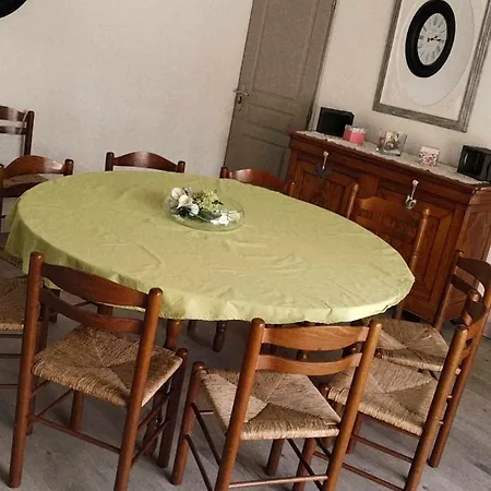 Casa de hóspedes Rez De Chaussee Sdb Privee, Salon Et Cuisine Partages 3*